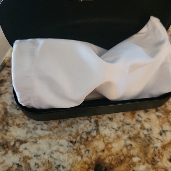 Sunglasses Coach HC 8120 526213 Dark Tort/Dark Tort Sand Sig C - Picture 5 of 12